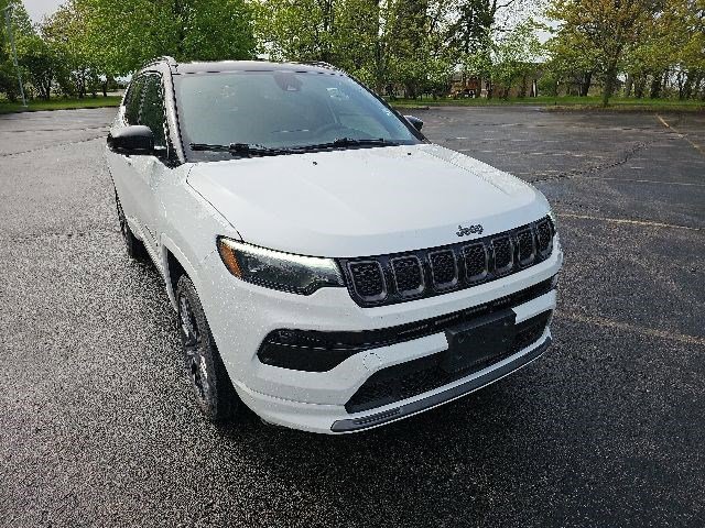 Used 2024 Jeep Compass Limited AWD/4WD image 8