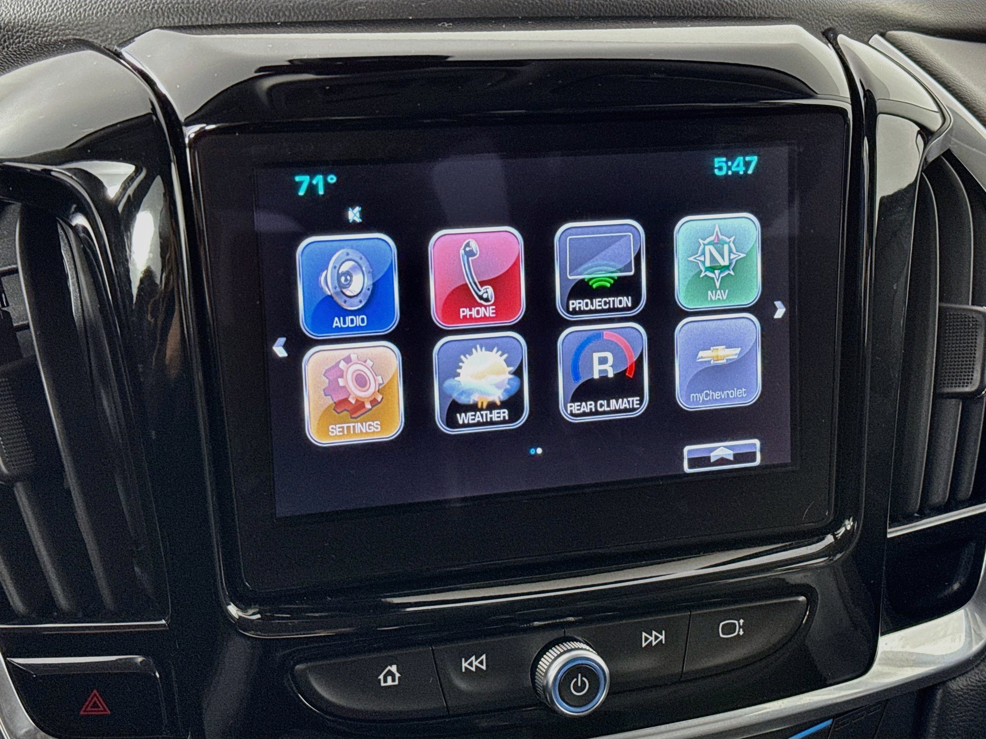 Used 2018 Chevrolet Traverse Premier w/ Driver Confidence II Package FWD image 15