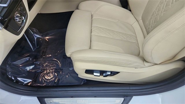 Used 2021 BMW 530i w/ Premium Package image 33