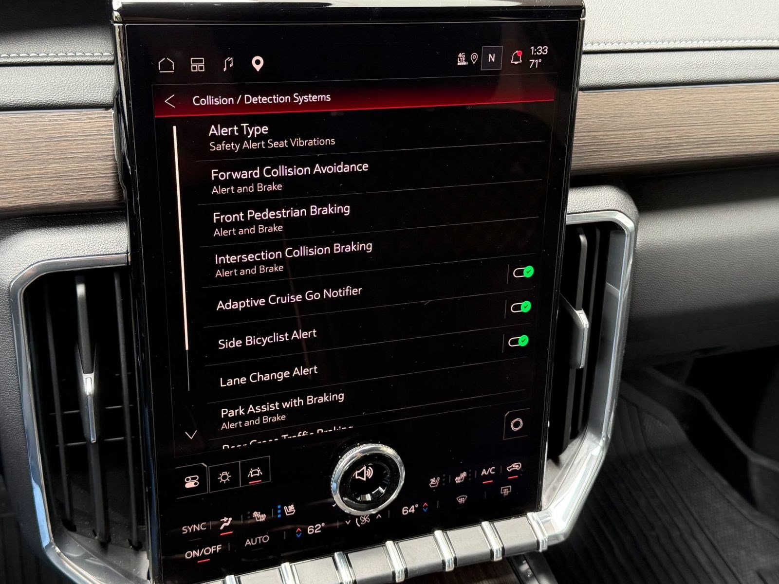Used 2024 GMC Acadia Denali w/ Super Cruise Package AWD/4WD image 29