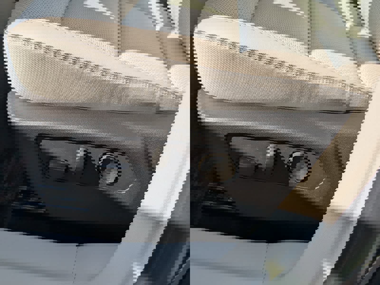 Certified 2021 Buick Envision Essence image 21