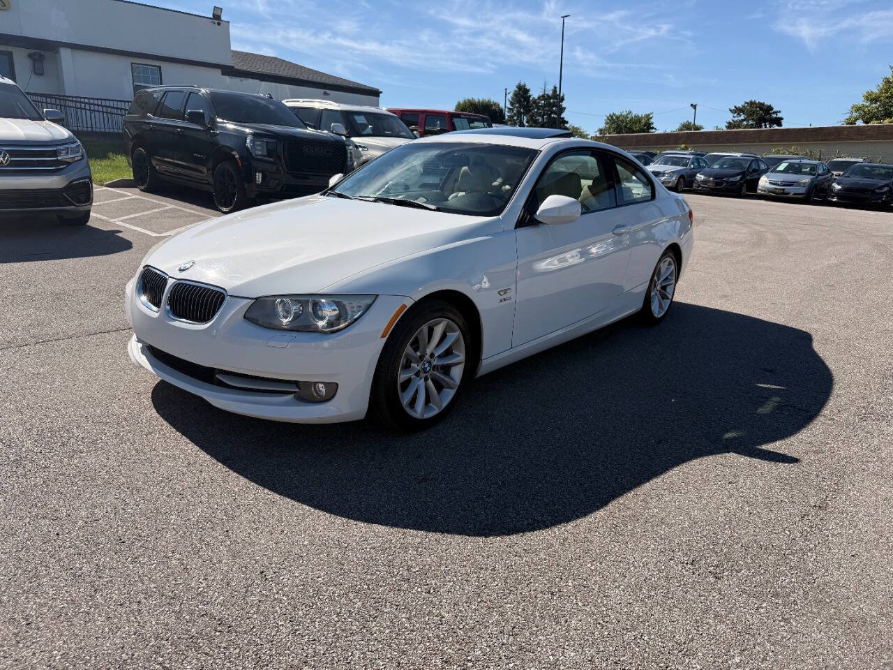 Used 2011 BMW 335i xDrive Coupe w/ Premium Pkg AWD/4WD image 2