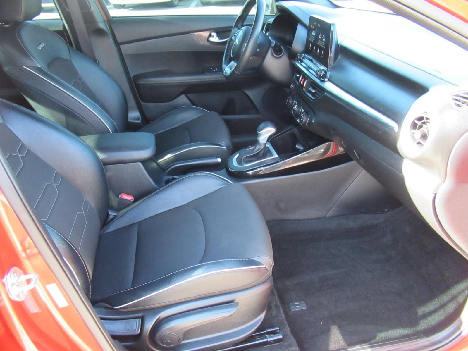 Used 2020 Kia Forte GT-Line w/ GT-Line Premium Package FWD image 13