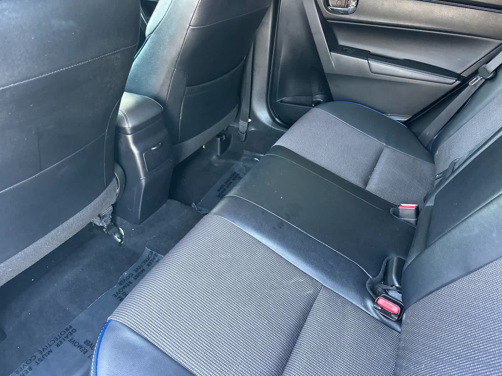Used 2017 Toyota Corolla SE FWD image 5