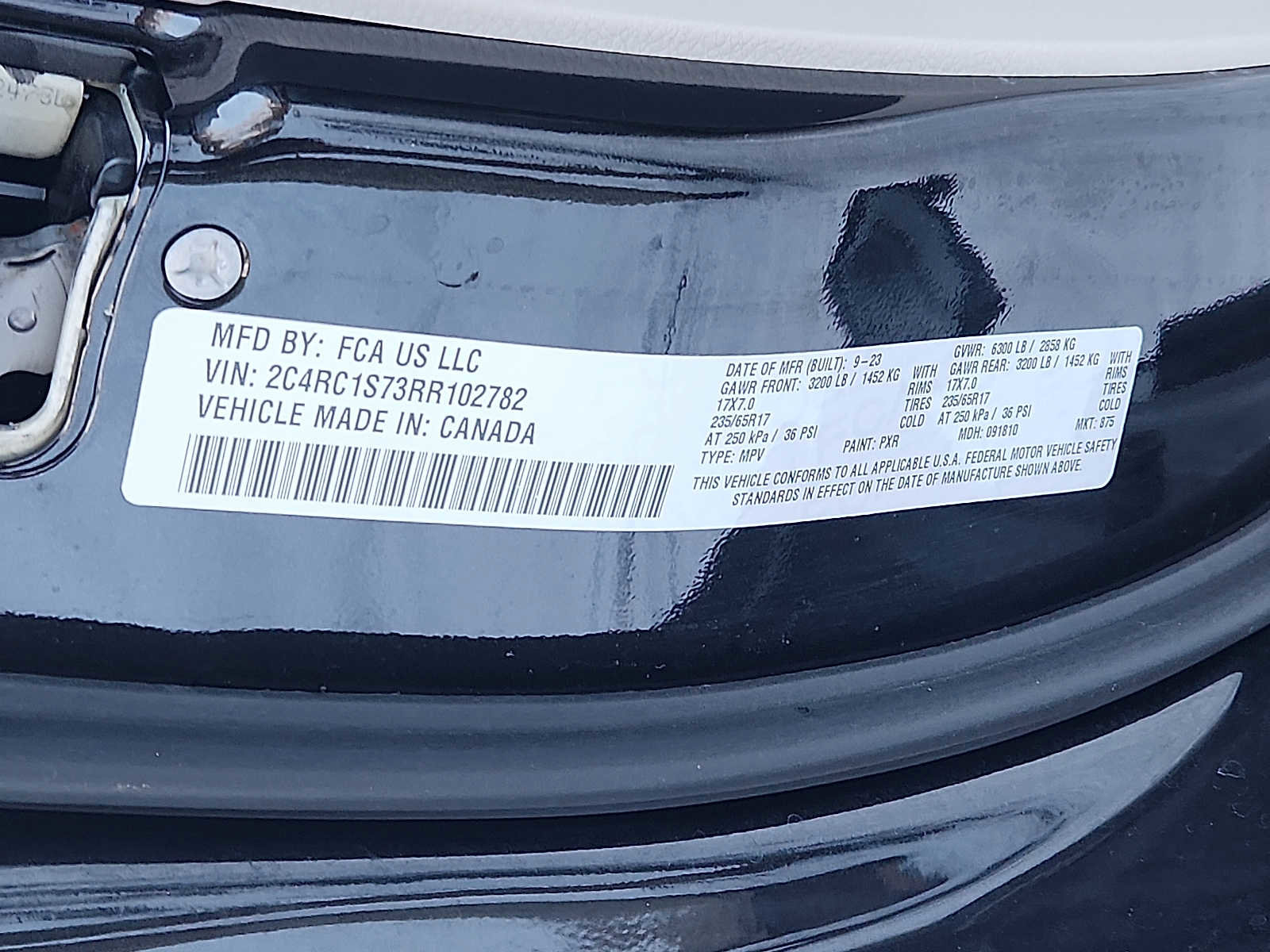 Used 2024 Chrysler Pacifica Select image 26
