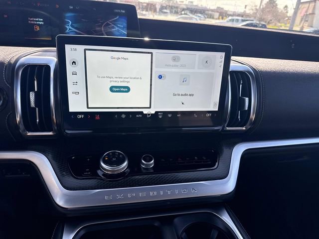 Used 2025 Ford Expedition Platinum w/ Stealth Performance Package image 31