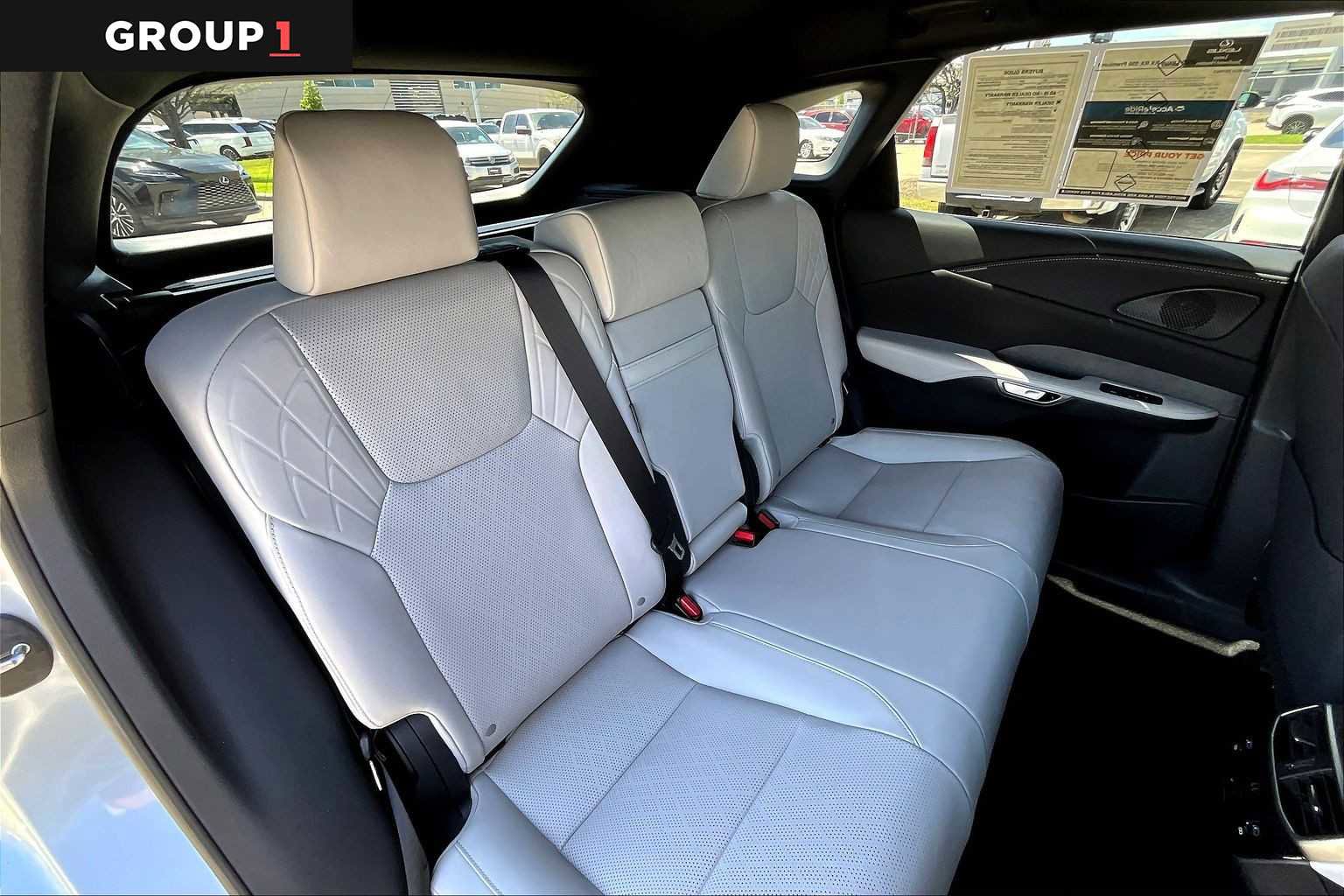 Used 2025 Lexus RX 350 Premium Plus w/ Accessory Package (Z1) image 17