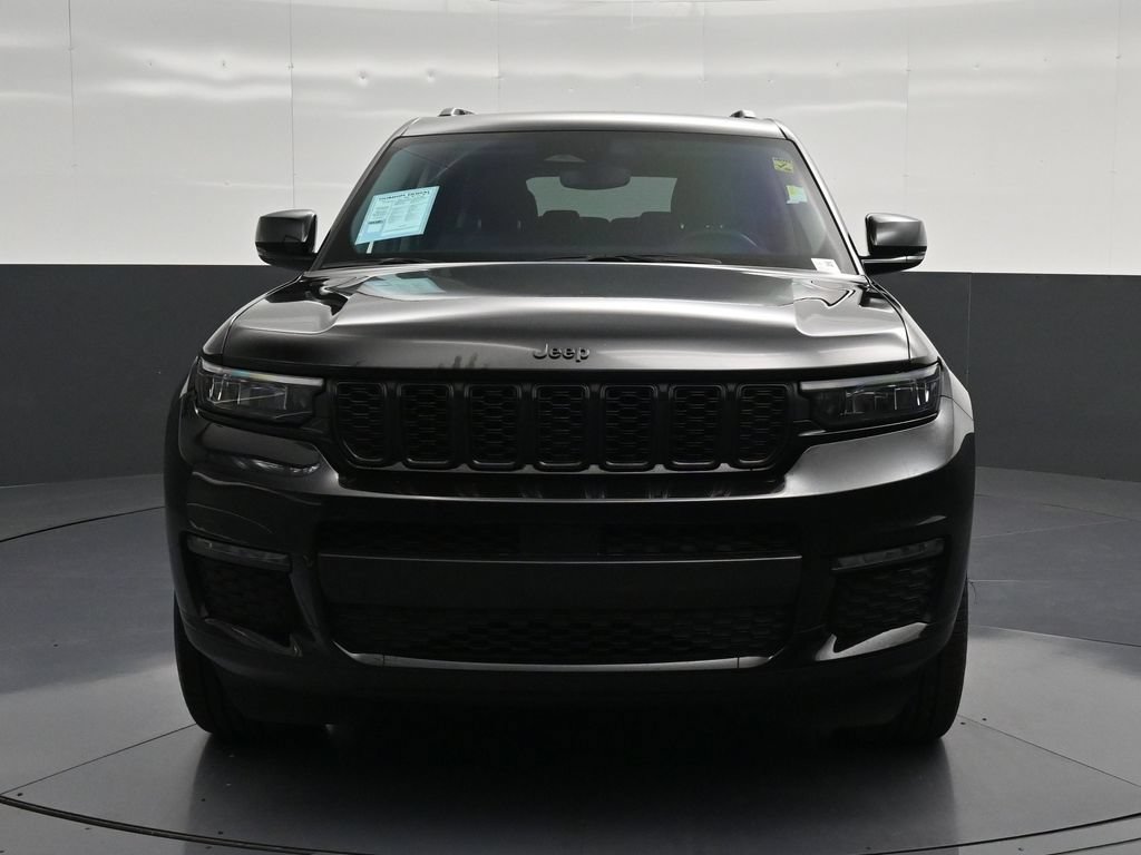 Used 2024 Jeep Grand Cherokee L Limited w/ Black Appearance Package RWD image 6
