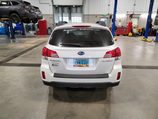 Used 2012 Subaru Outback 2.5i Premium w/ All-Weather Pkg AWD/4WD image 6