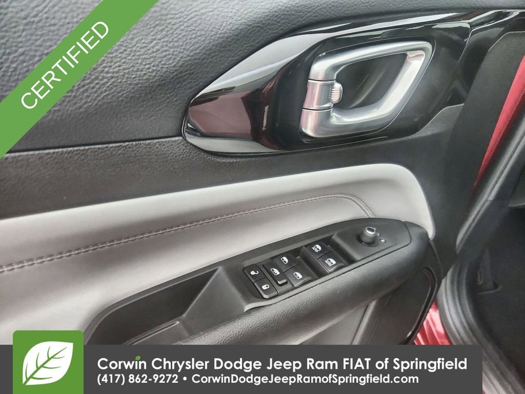 Used 2024 Jeep Compass Limited image 21