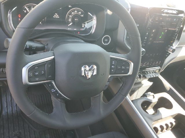 New 2026 RAM 1500 Big Horn AWD/4WD image 18