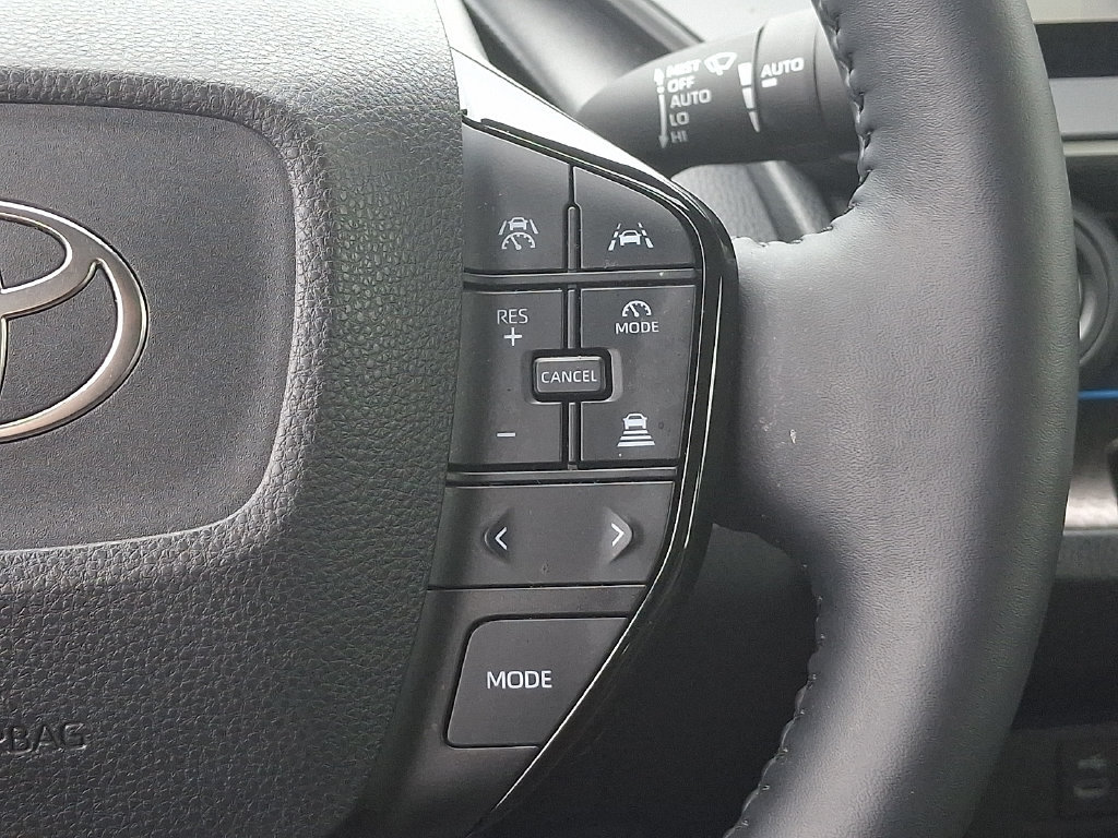 Certified 2024 Toyota Prius XLE FWD image 21