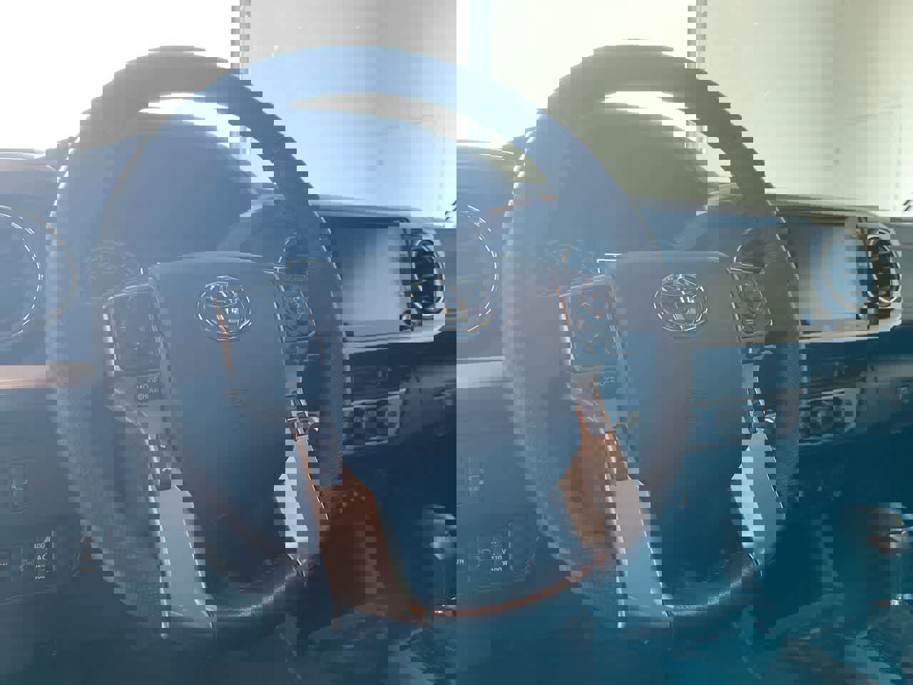 Used 2022 Toyota Tacoma Limited image 14