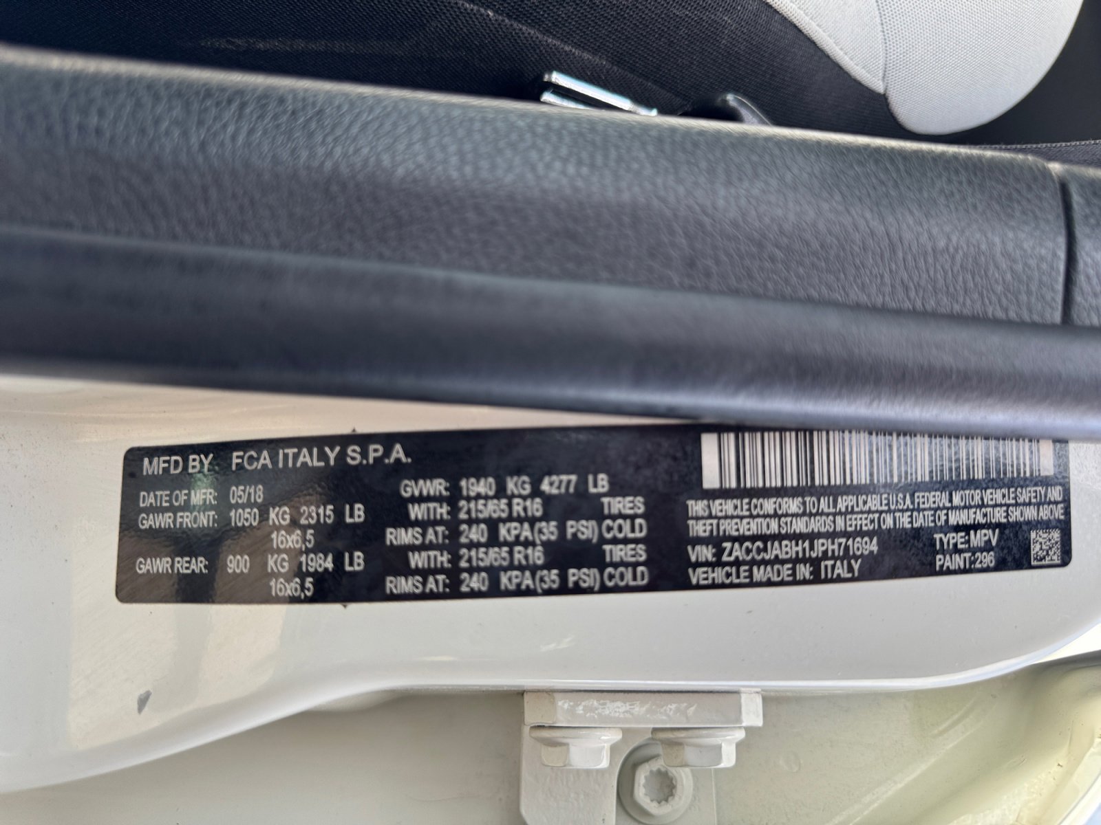 Used 2018 Jeep Renegade Latitude FWD image 25