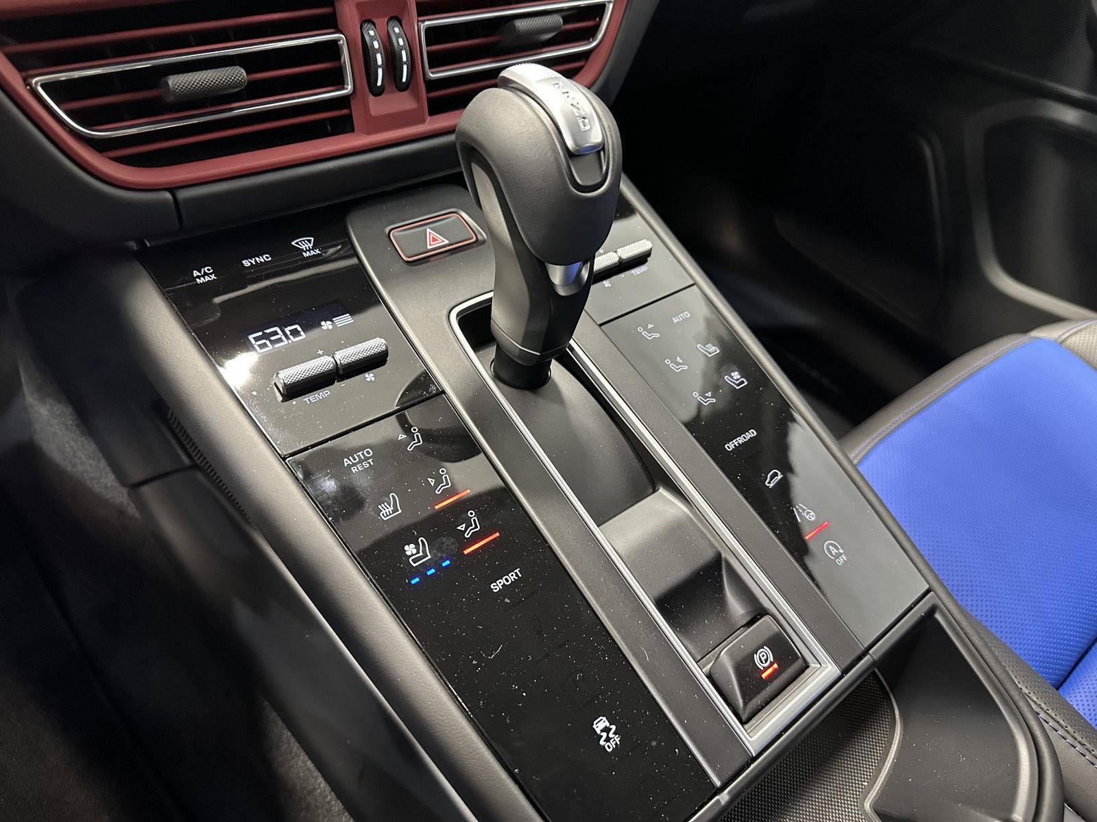 New 2026 Porsche Macan AWD/4WD image 29