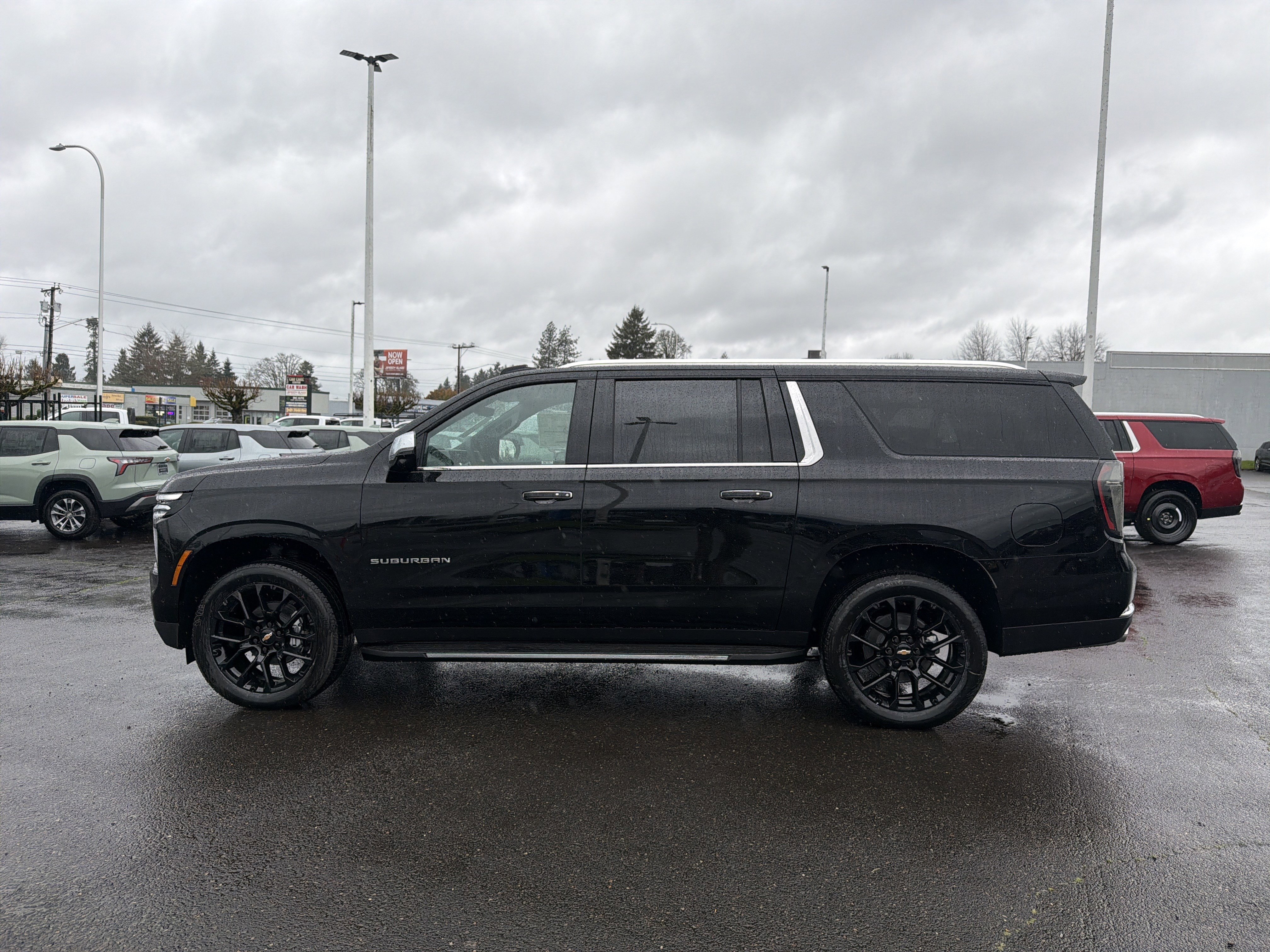 New 2026 Chevrolet Suburban Premier image 2
