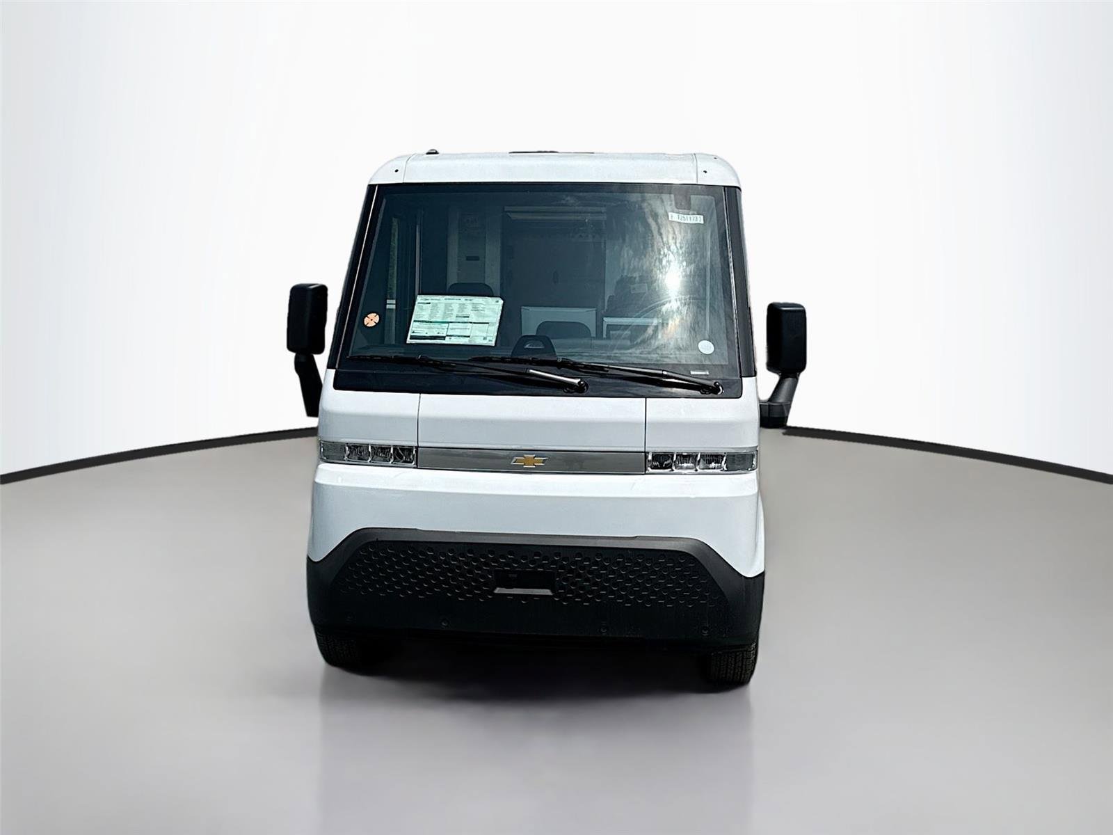 New 2025 Chevrolet Brightdrop 600 w/ Power Door Package AWD/4WD image 2