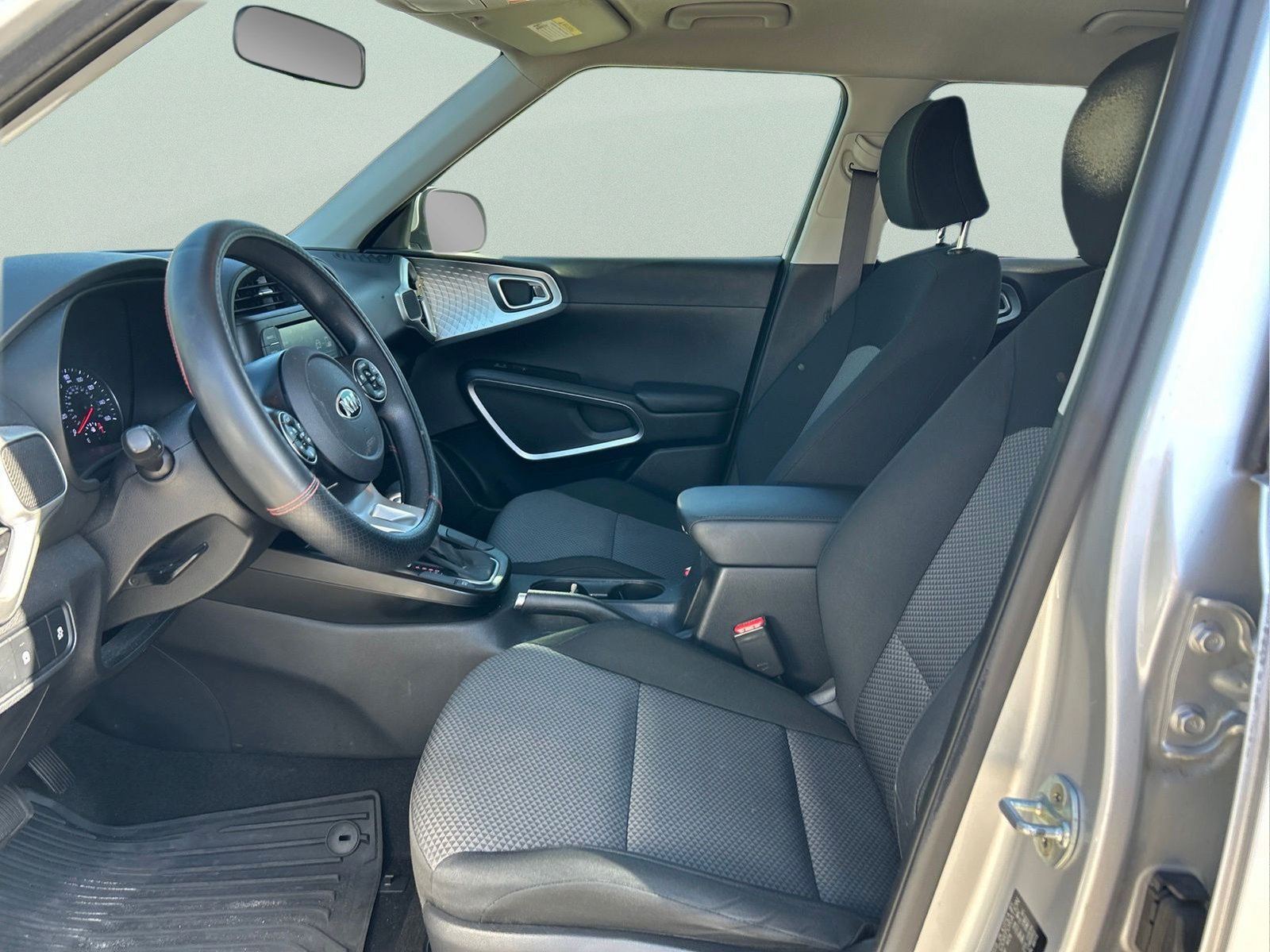 Used 2020 Kia Soul LX FWD image 9
