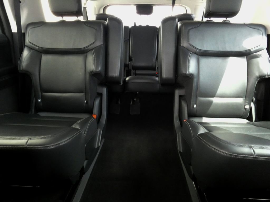 Used 2025 Ford Expedition Max Platinum AWD/4WD image 36