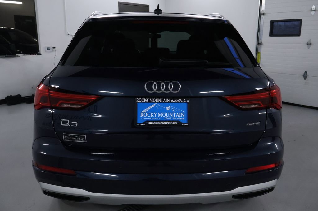 Used 2020 Audi Q3 2.0T Premium w/ Convenience Package image 6