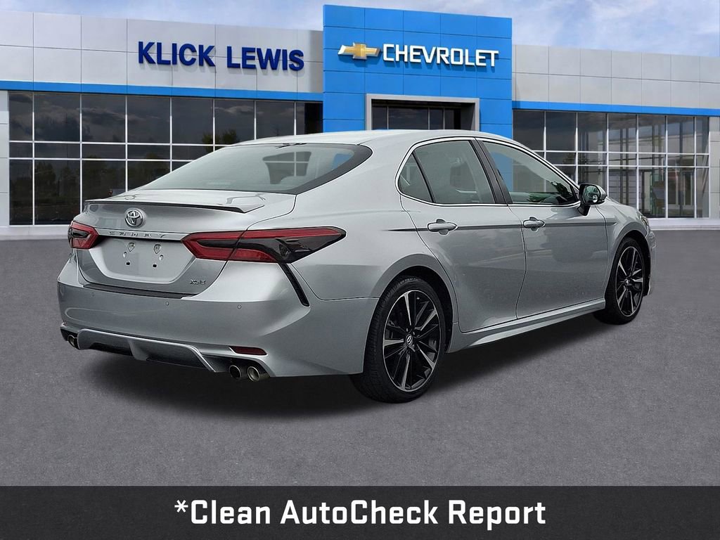 Used 2018 Toyota Camry XSE FWD image 8