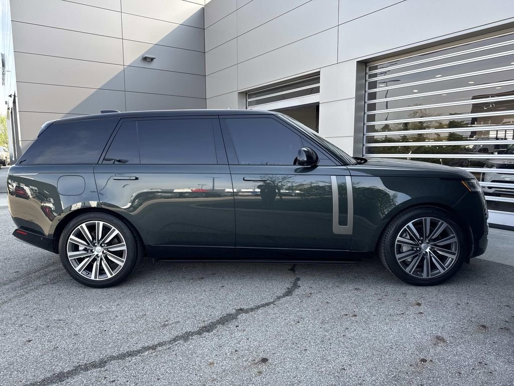 Certified 2023 Land Rover Range Rover Long Wheelbase SE AWD/4WD image 9