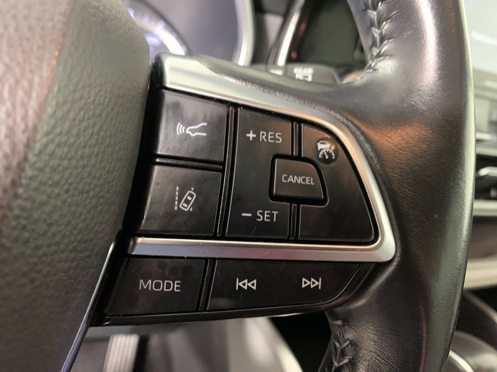 Used 2021 Toyota Highlander XLE image 9