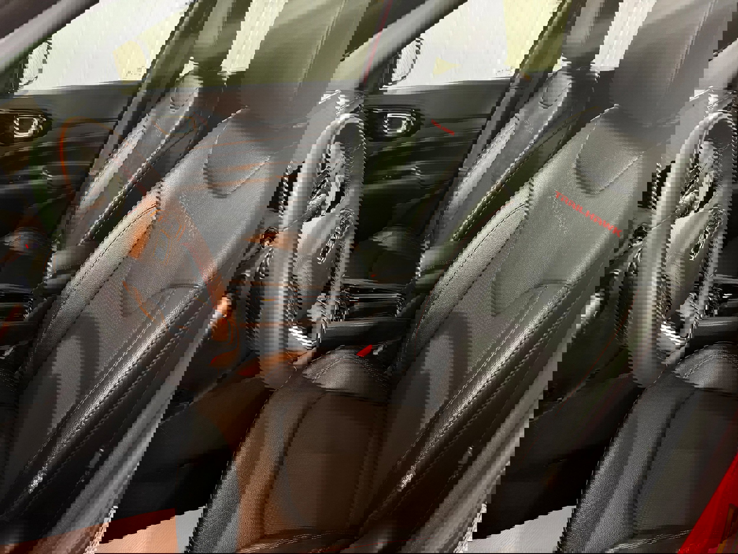 Used 2024 Jeep Compass Trailhawk image 10