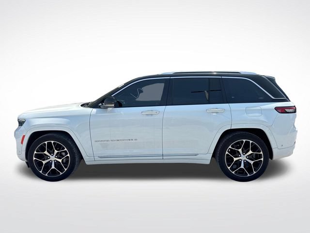 Used 2023 Jeep Grand Cherokee Summit AWD/4WD image 2