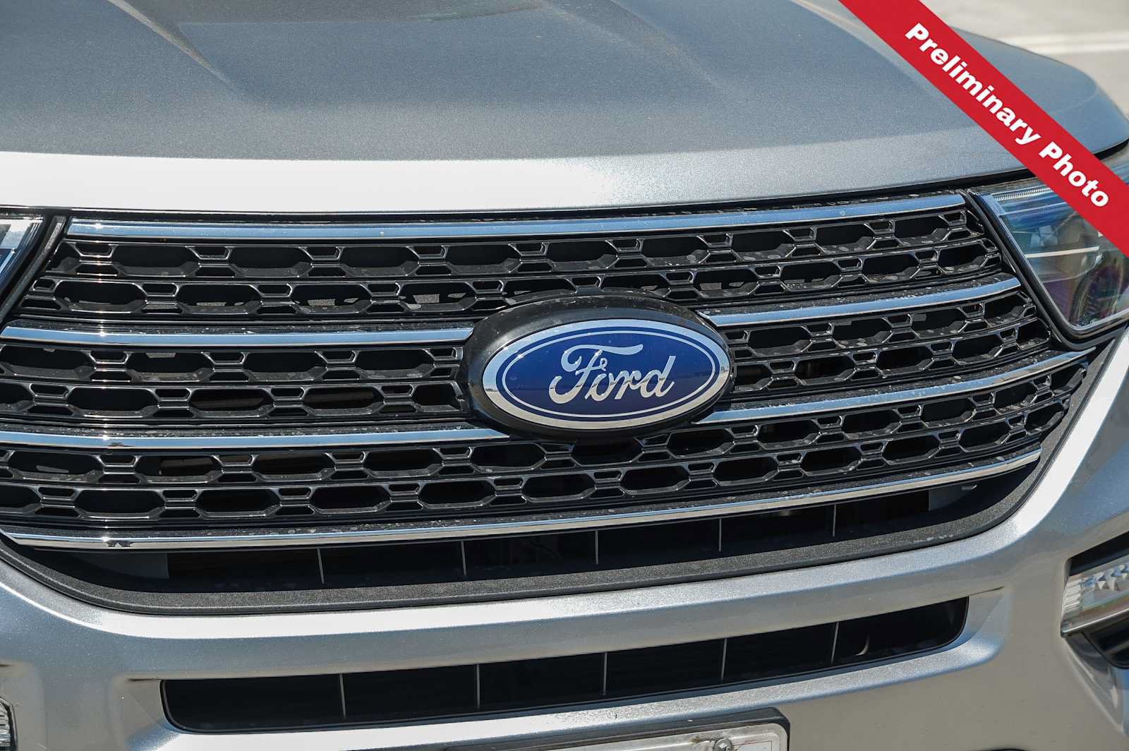 Used 2022 Ford Explorer XLT w/ Equipment Group 202A RWD image 5