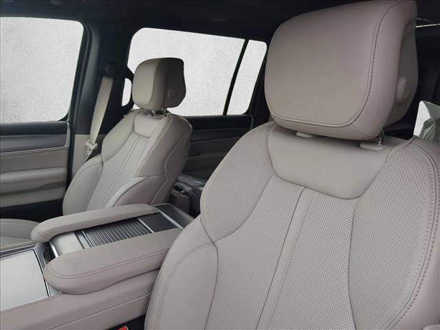 New 2026 Jeep Grand Wagoneer L 2WD image 4