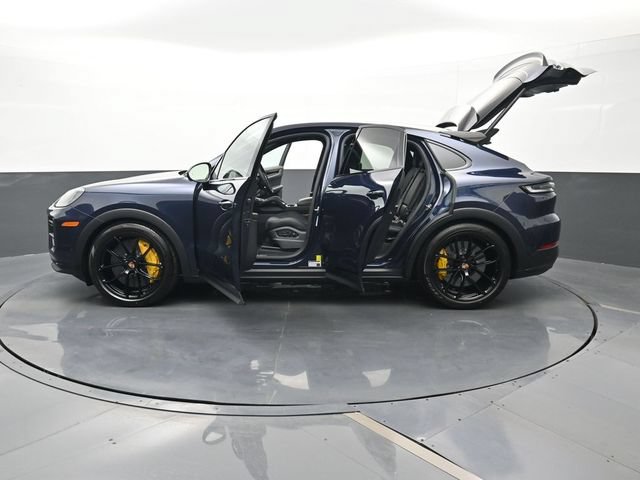 New 2026 Porsche Cayenne Turbo GT AWD/4WD image 30