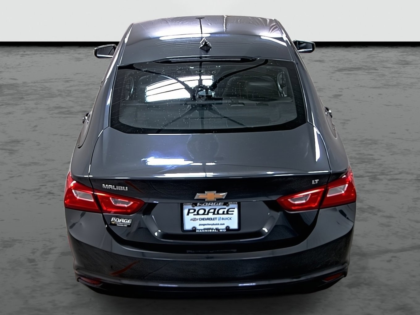 Used 2017 Chevrolet Malibu LT w/ Leather Package image 3