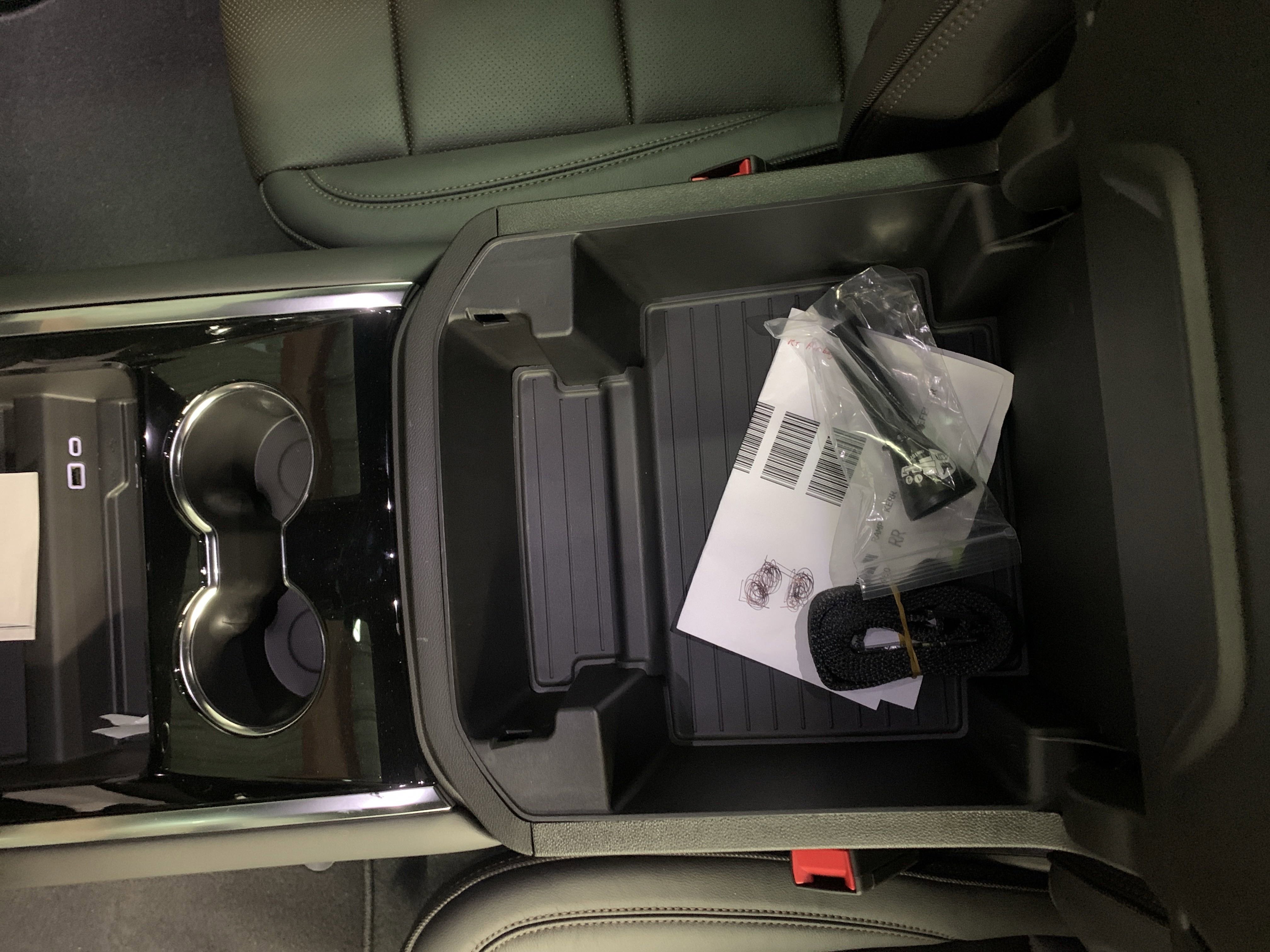 New 2025 Chevrolet Suburban High Country image 14