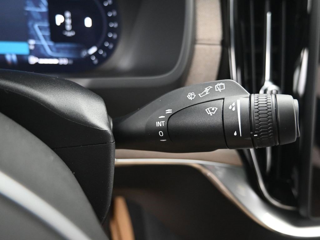 New 2026 Volvo XC90 B6 Ultra image 18