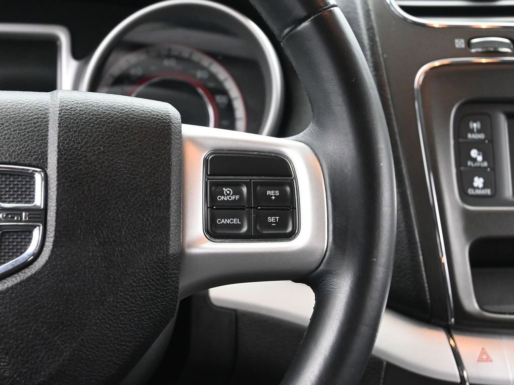 Used 2017 Dodge Journey SE w/ Flexible Seating Group image 31