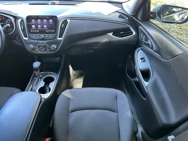 Used 2024 Chevrolet Malibu RS FWD image 11