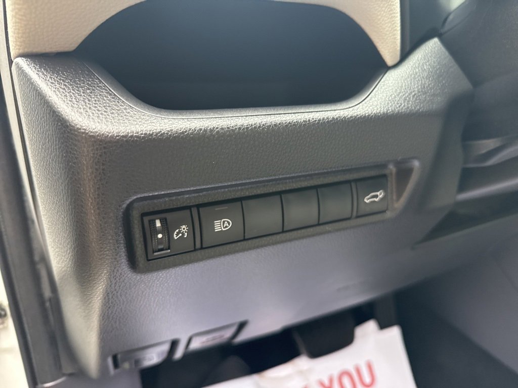 Used 2019 Toyota RAV4 XLE Premium image 16