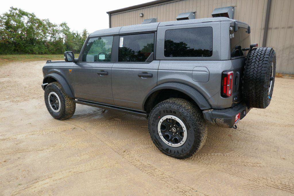 New 2025 Ford Bronco Badlands image 7