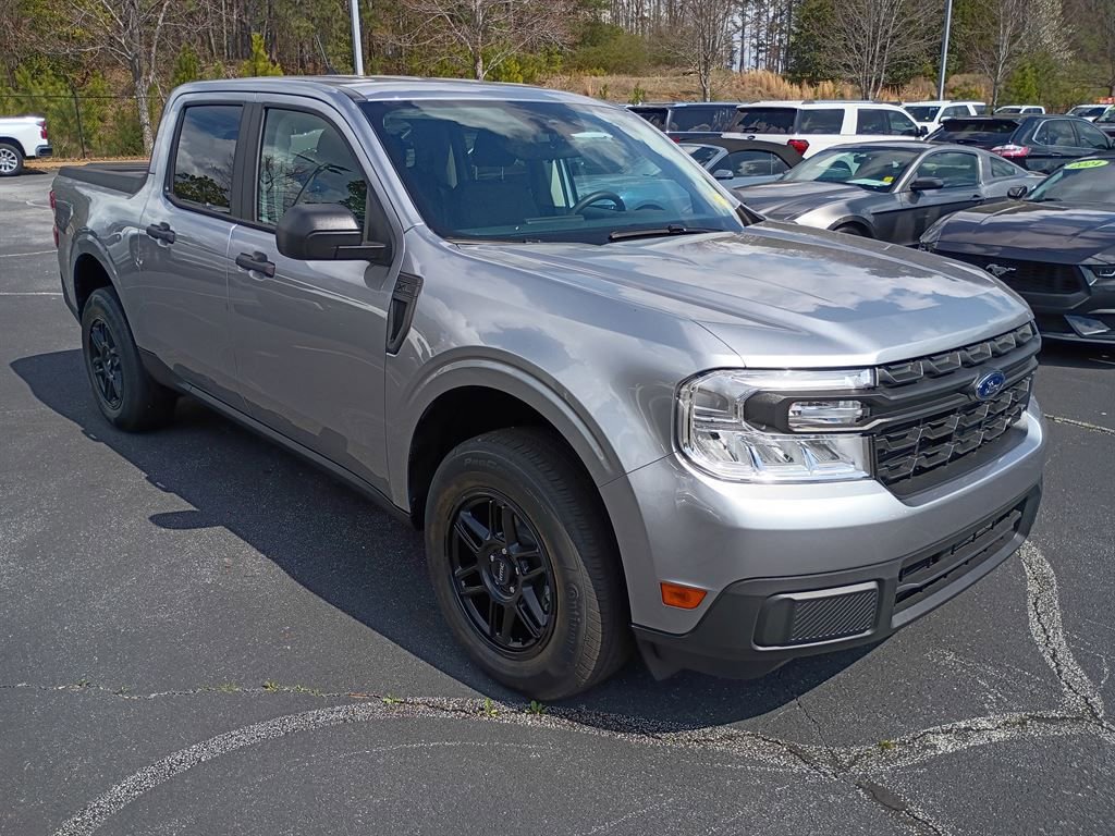 Used 2023 Ford Maverick XL image 2