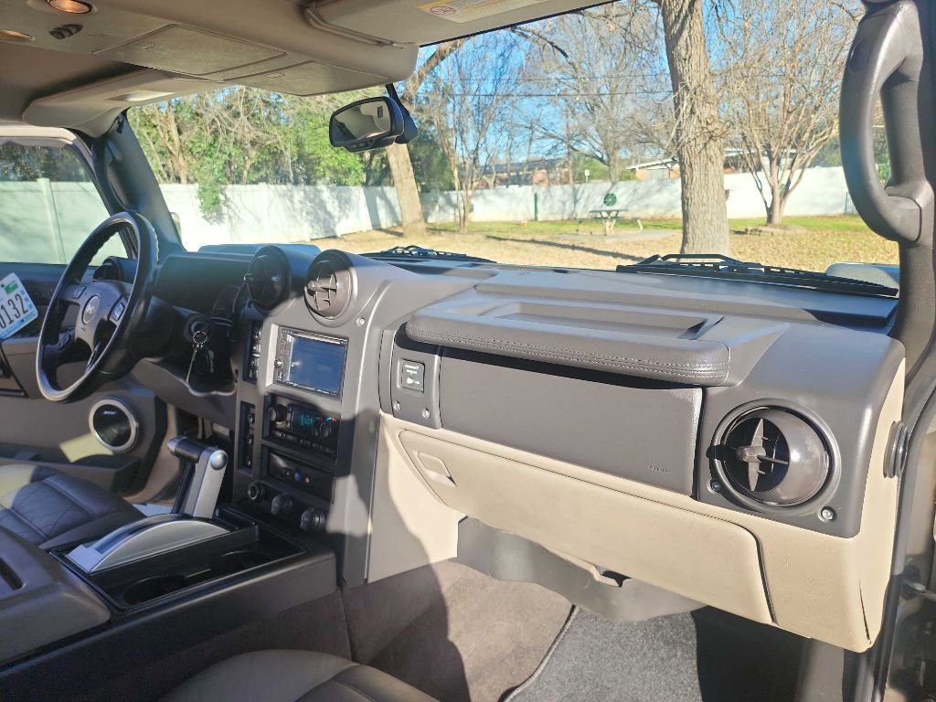 Used 2005 HUMMER H2 w/ Preferred Equipment Group image 35