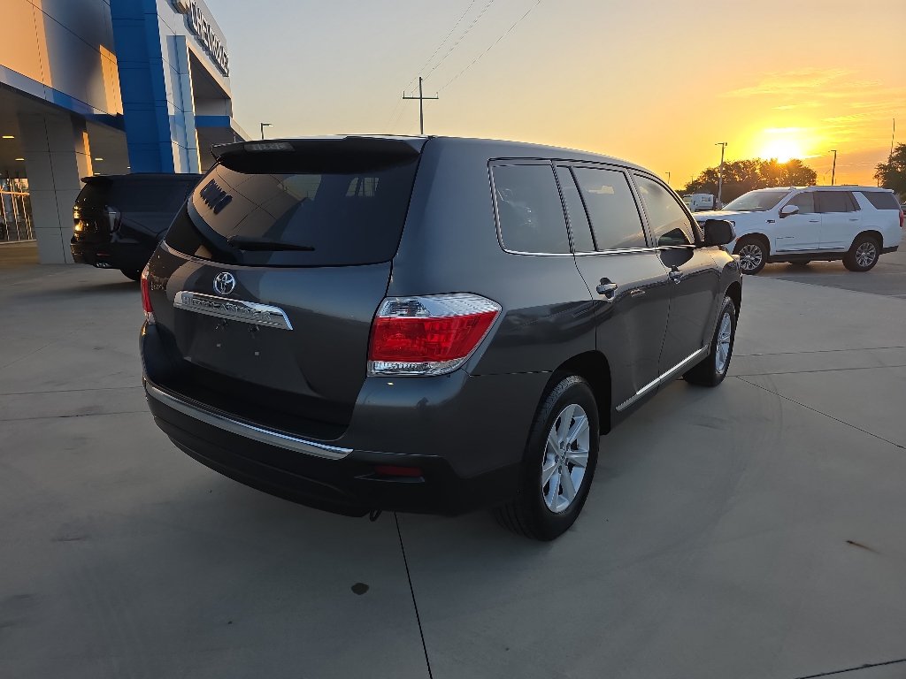 Used 2013 Toyota Highlander FWD image 18