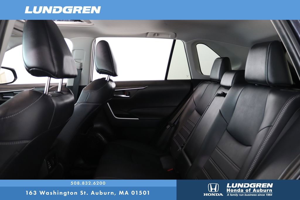 Used 2022 Toyota RAV4 XLE Premium AWD/4WD image 15