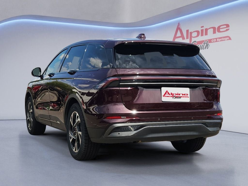 Used 2024 Lincoln Nautilus Premier w/ Equipment Group 102A AWD/4WD image 3