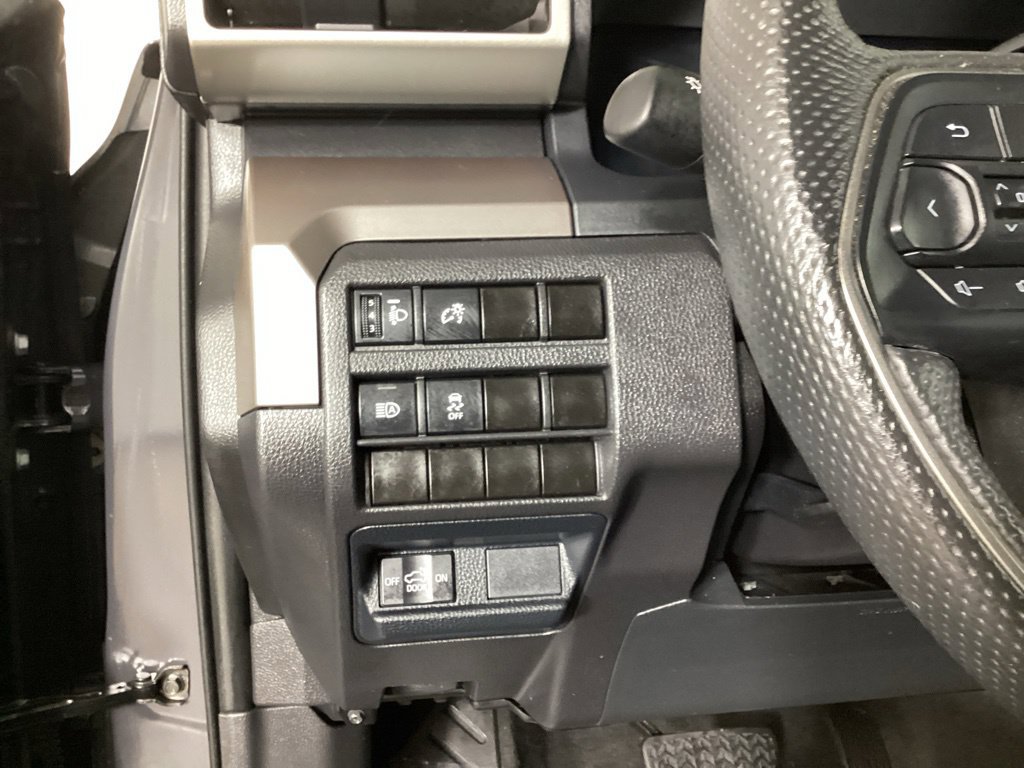 Used 2024 Toyota Tacoma SR5 AWD/4WD image 13