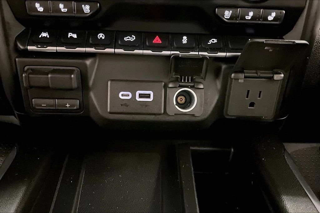 Used 2019 Chevrolet Silverado 1500 High Country AWD/4WD image 17