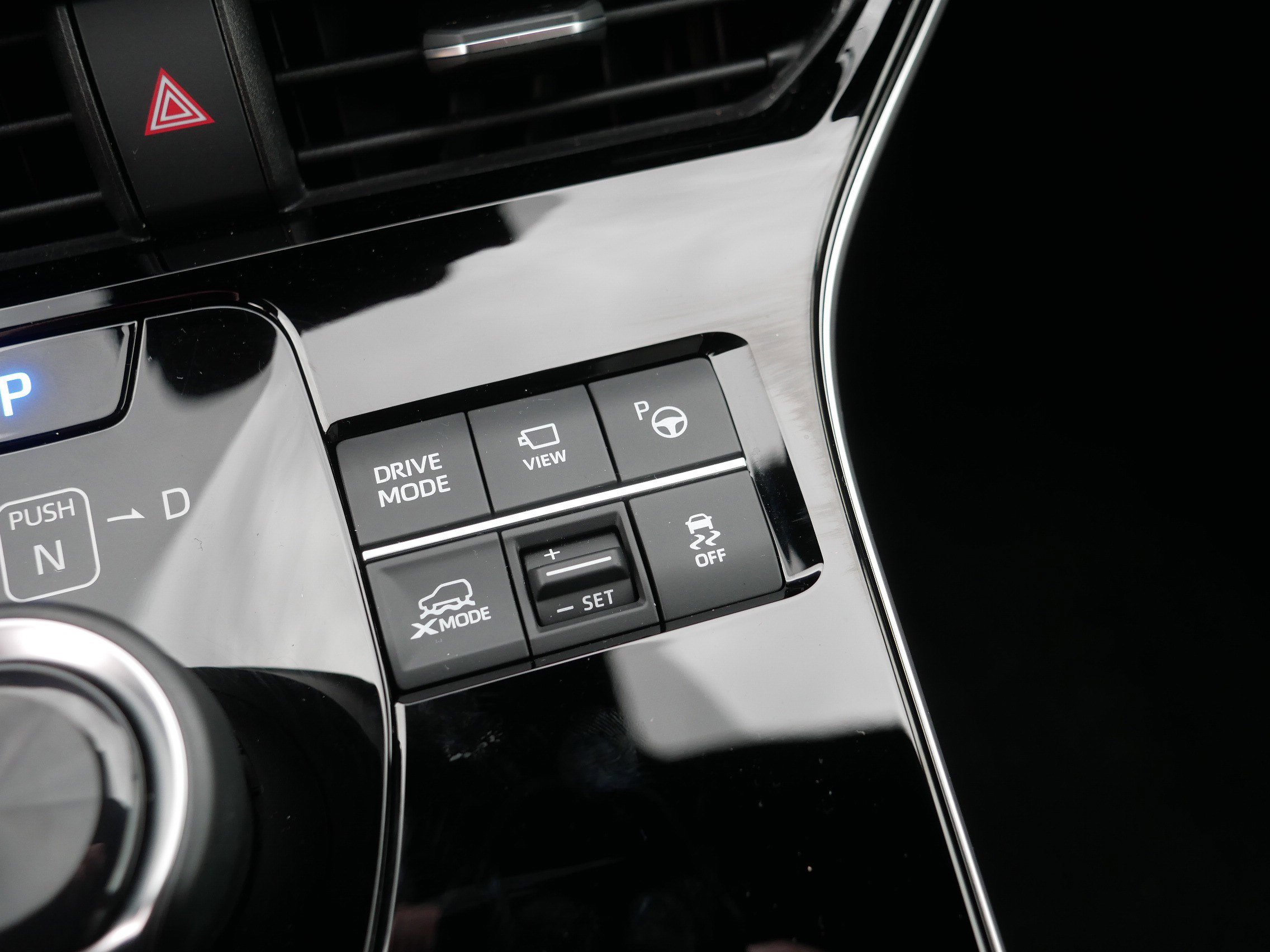 Used 2024 Subaru Solterra Limited image 31