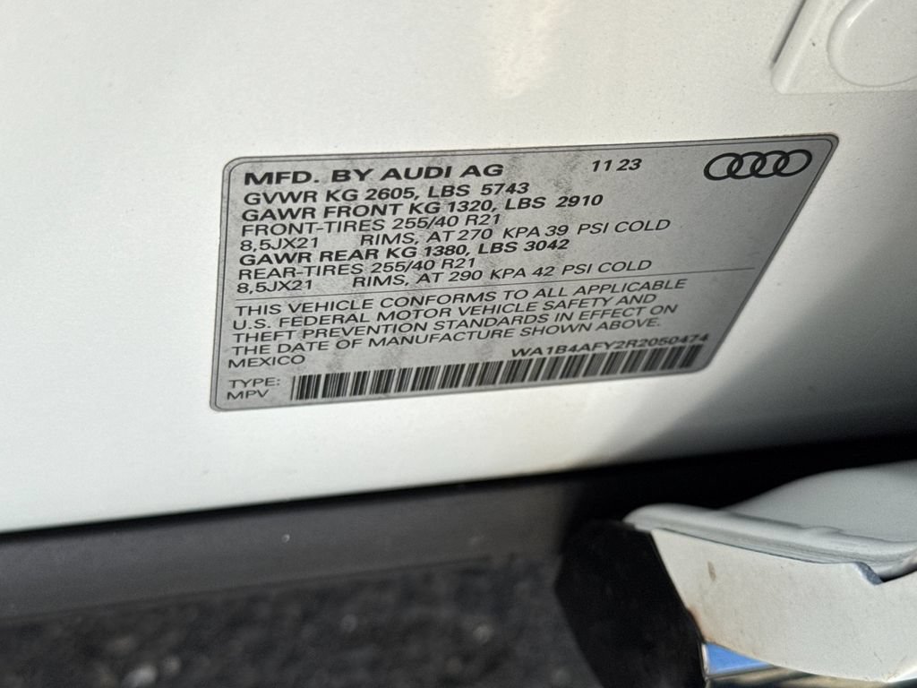 Used 2024 Audi SQ5 Premium Plus w/ Premium Plus Package AWD/4WD image 39