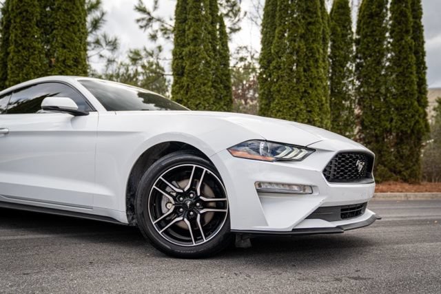 Used 2018 Ford Mustang Premium RWD image 7