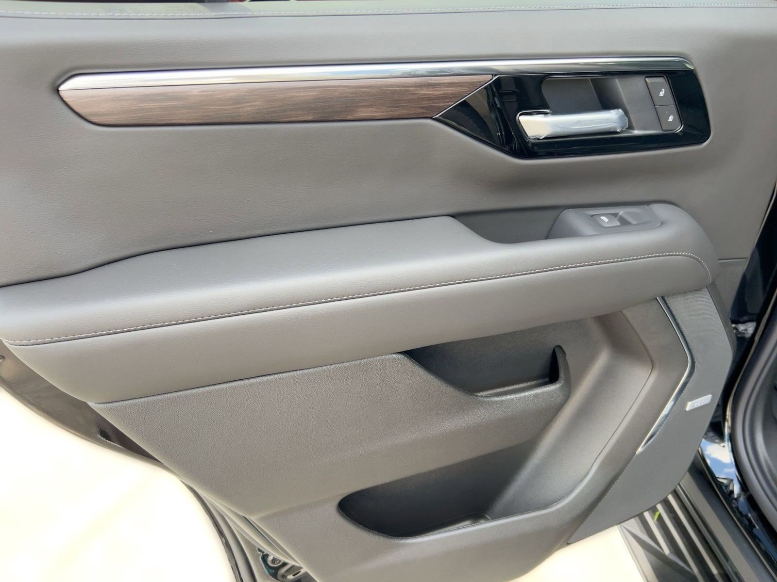 New 2026 Chevrolet Tahoe LT w/ Comfort Package image 20